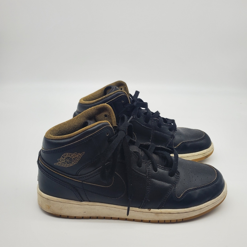 Air Jordan 1 Retro MidBlack Gold Royalty W8.5/Y7
